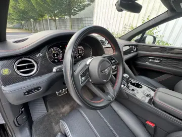 BENTLEY Bentayga Azure Blackline Sport Carbon