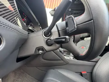BENTLEY Bentayga Azure Blackline Sport Carbon