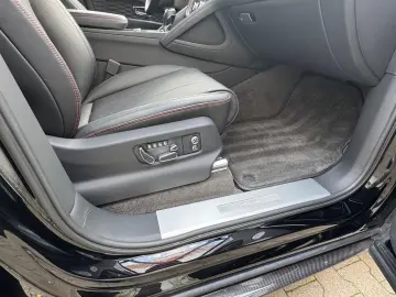 BENTLEY Bentayga Azure Blackline Sport Carbon