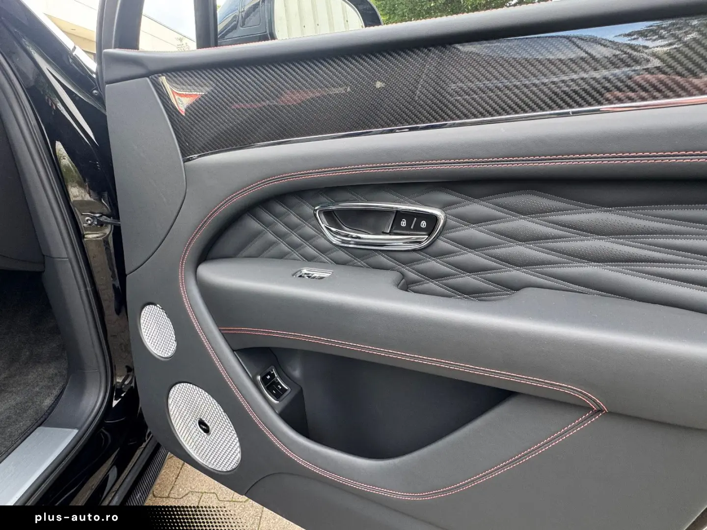 BENTLEY Bentayga Azure Blackline Sport Carbon