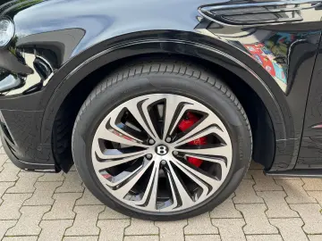 BENTLEY Bentayga Azure Blackline Sport Carbon