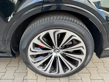 BENTLEY Bentayga Azure Blackline Sport Carbon