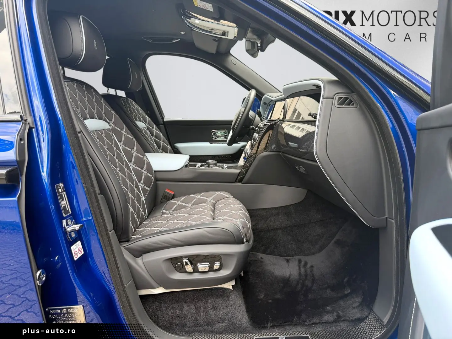 ROLLS ROYCE Cullinan Black Badge Series II 23  Lounge Seats
