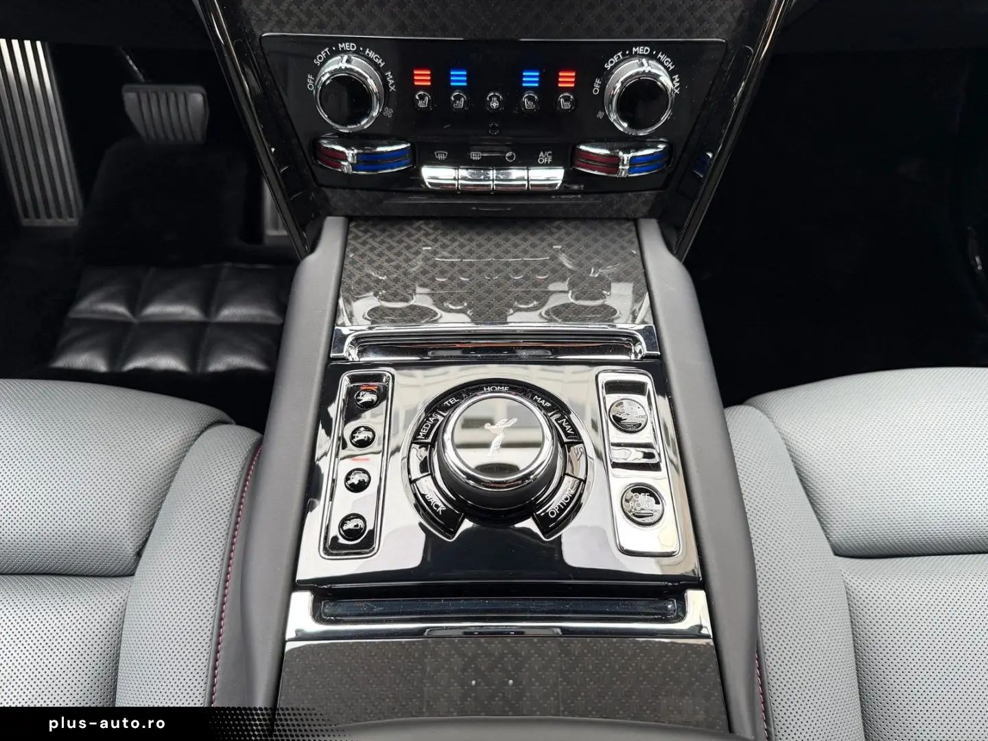 ROLLS ROYCE Cullinan Black Badge Series II 23  Lounge Seats