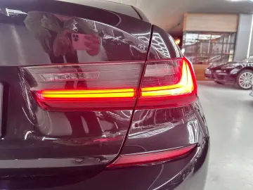 BMW 320d xDrive M Sport SHADOW