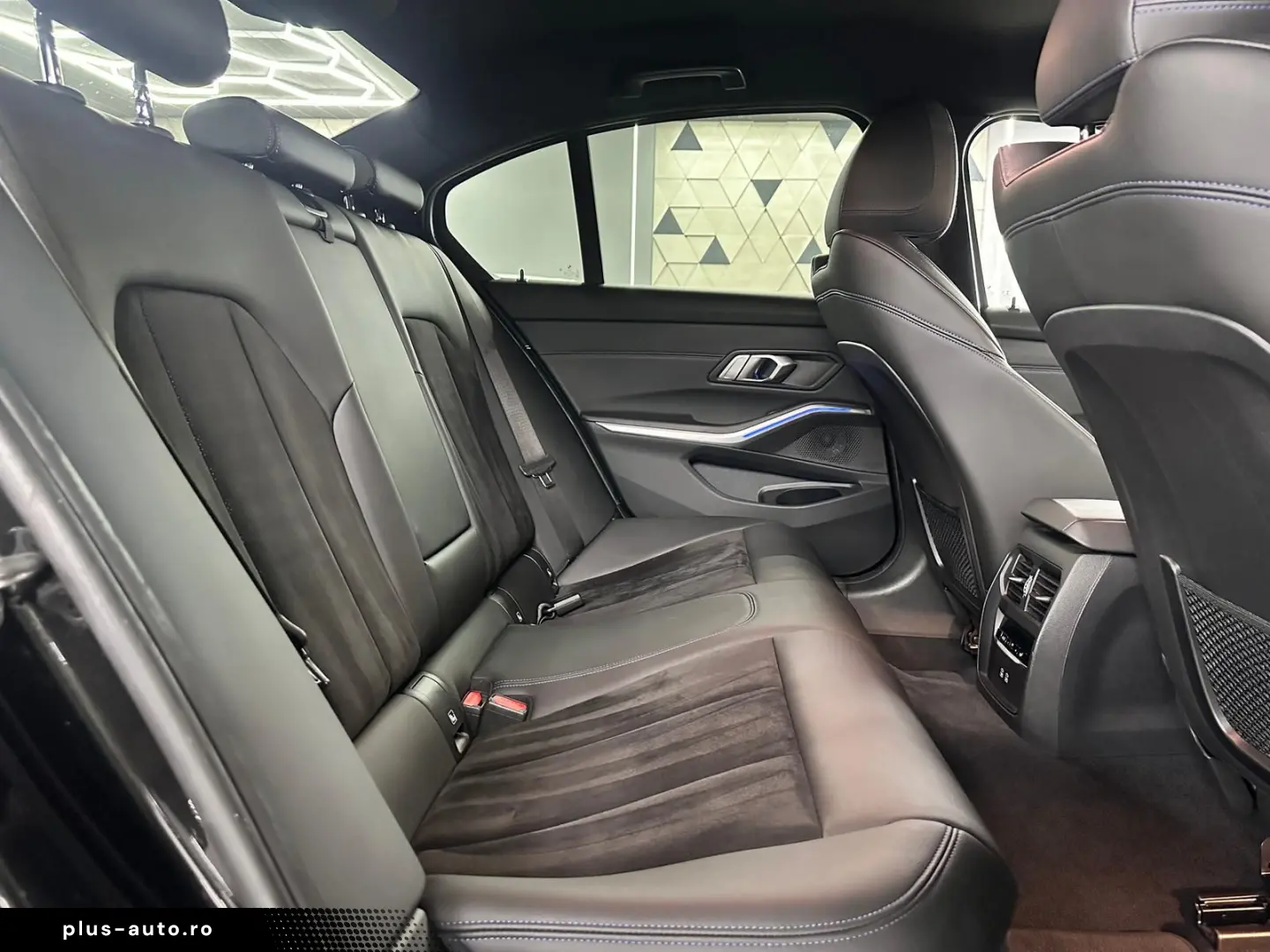 BMW 320d xDrive M Sport SHADOW