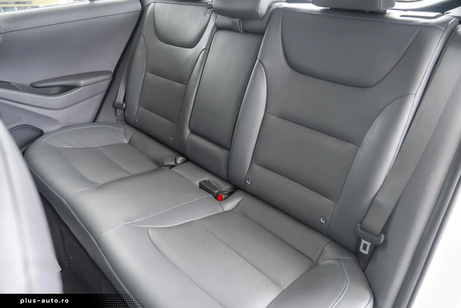 Hyundai Ioniq 1.6 GDI Hybrid DCT