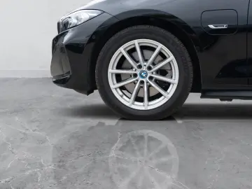 BMW 320e Touring  LED  Pano  ACC