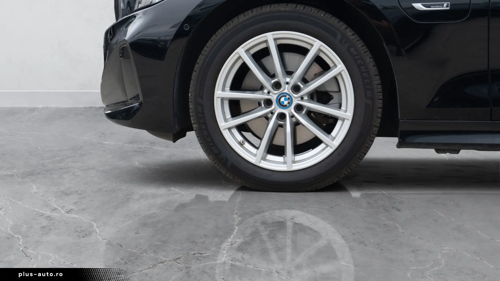 BMW 320e Touring  LED  Pano  ACC