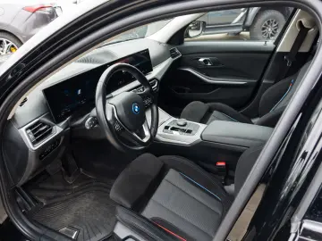 BMW 320e Touring  LED  Pano  ACC