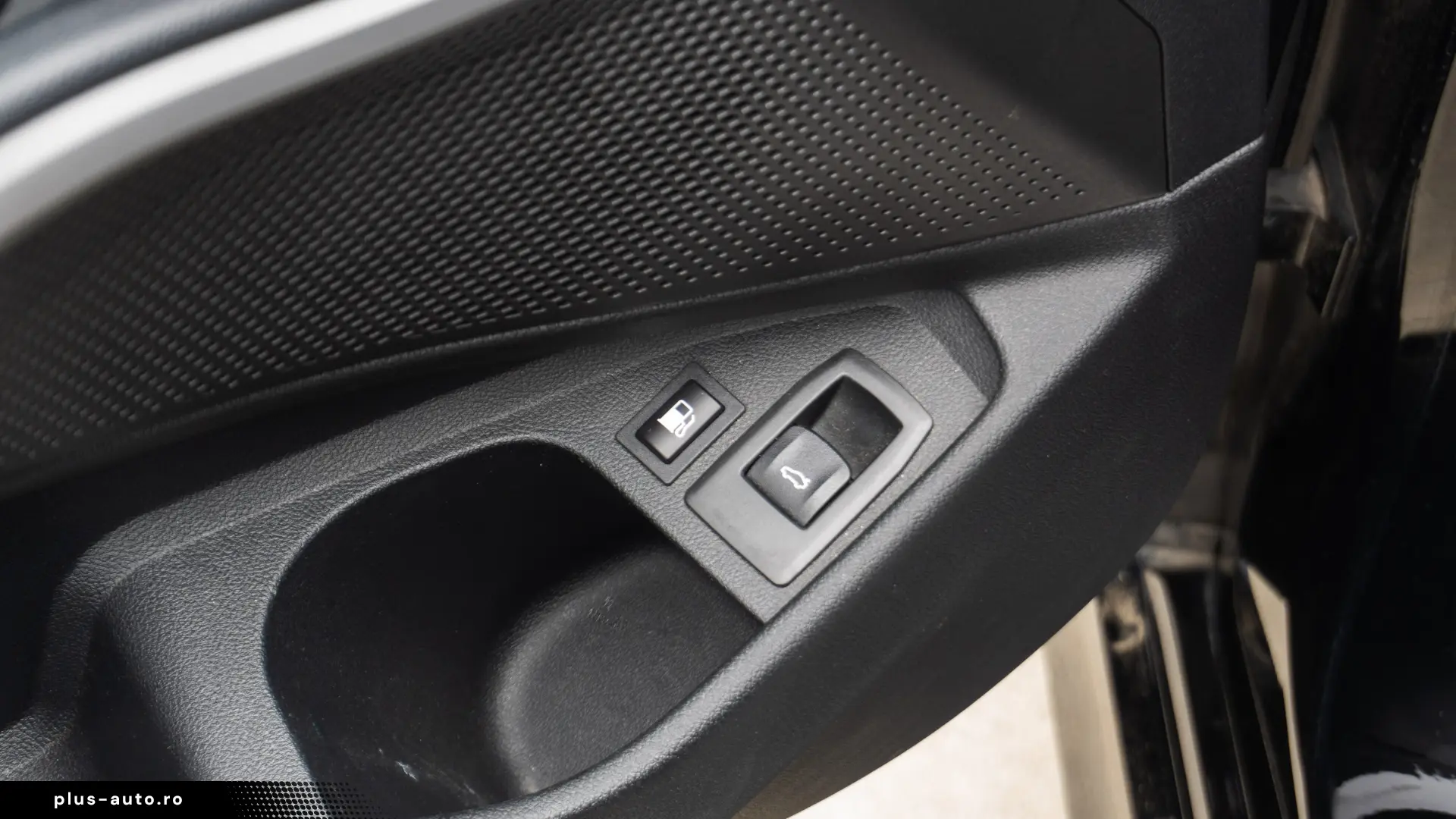 BMW 320e Touring  LED  Pano  ACC