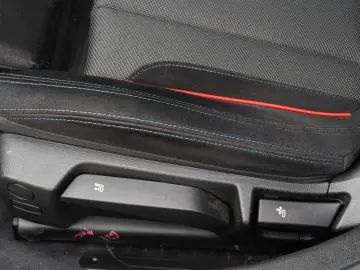 BMW 320e Touring  LED  Pano  ACC