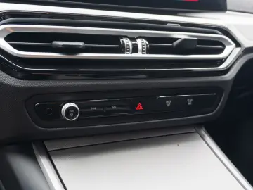BMW 320e Touring  LED  Pano  ACC