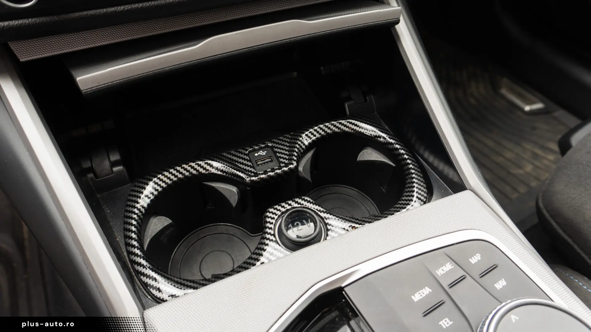 BMW 320e Touring  LED  Pano  ACC