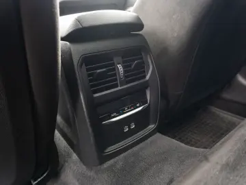 BMW 320e Touring  LED  Pano  ACC
