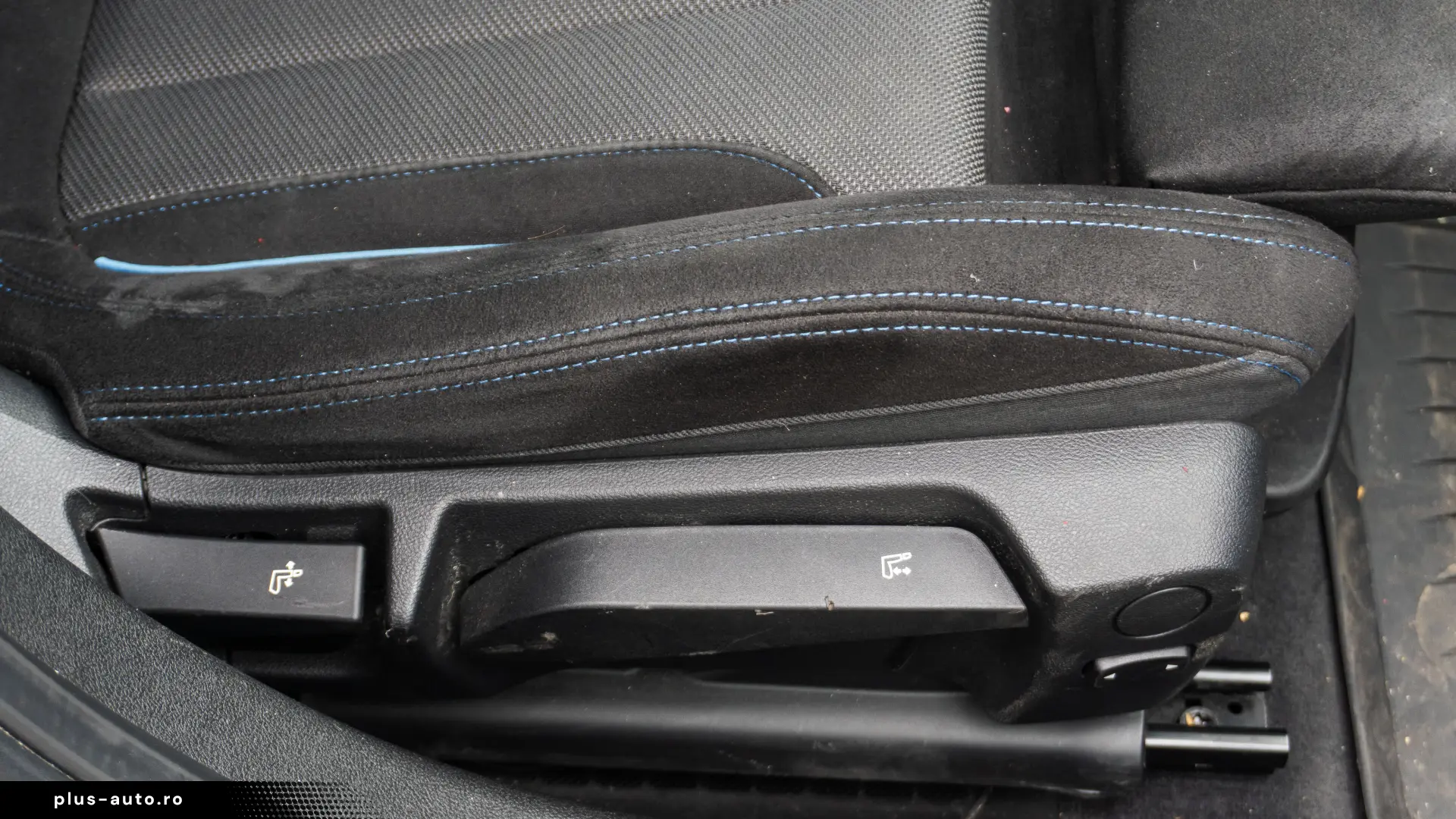 BMW 320e Touring  LED  Pano  ACC