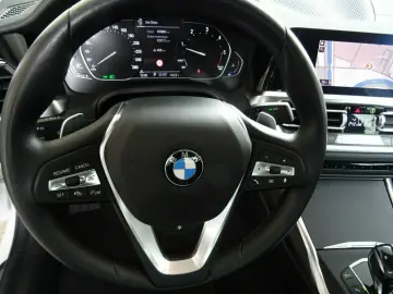 BMW 320D LuxuryLine  X Drive  piele