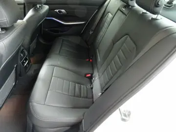 BMW 320D LuxuryLine  X Drive  piele
