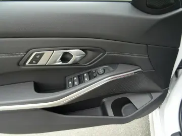 BMW 320D LuxuryLine  X Drive  piele