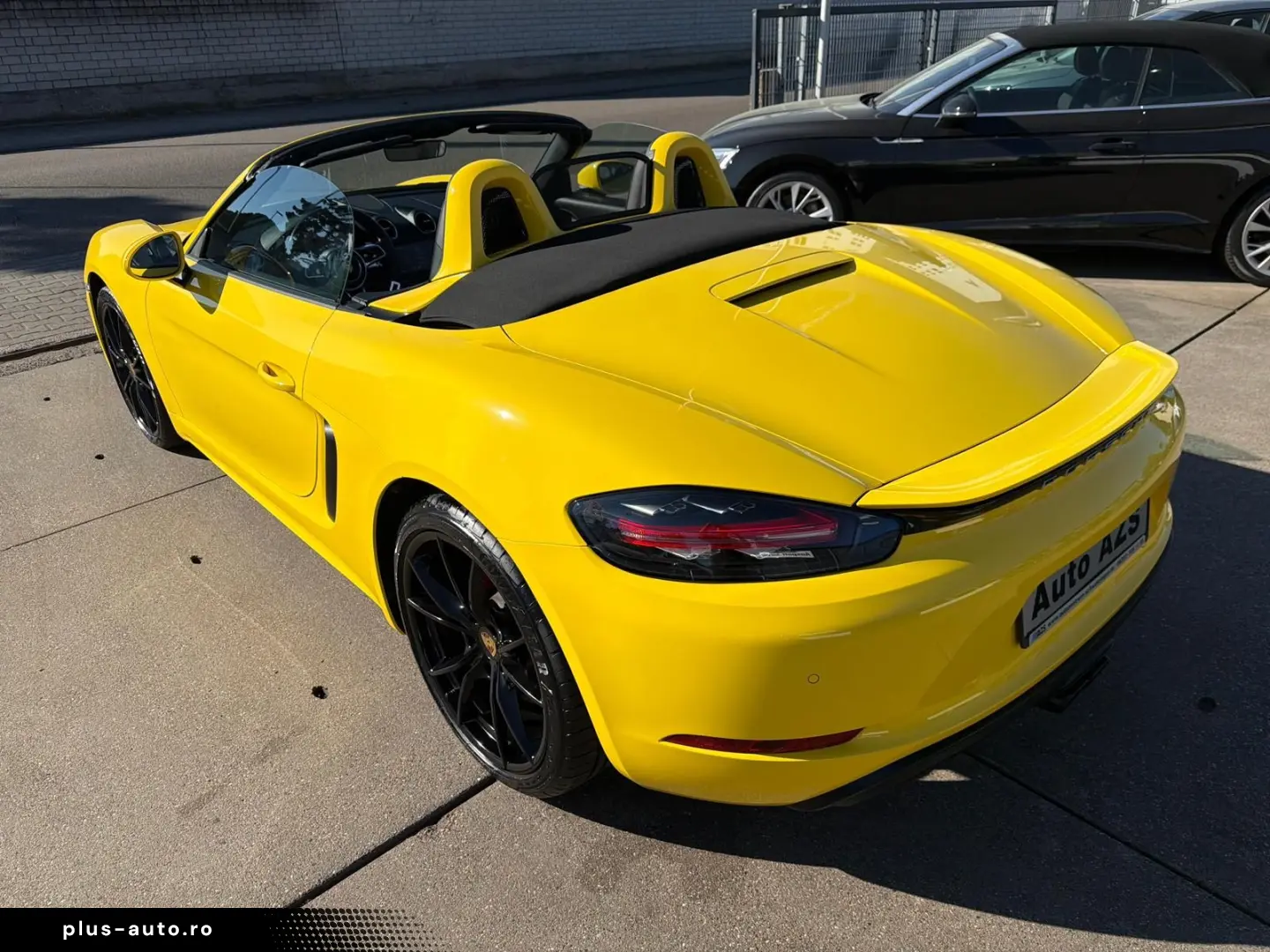 PORSCHE 718 Boxster S Cabrio 1.HAND BOSE NAVI LED