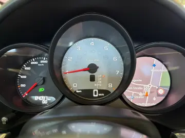 PORSCHE 718 Boxster S Cabrio 1.HAND BOSE NAVI LED