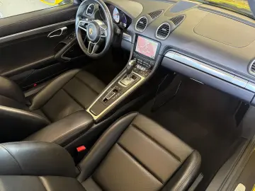 PORSCHE 718 Boxster S Cabrio 1.HAND BOSE NAVI LED
