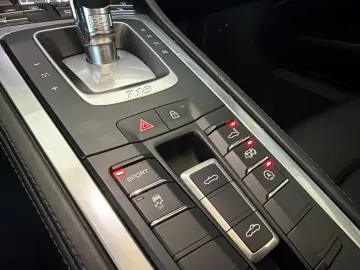 PORSCHE 718 Boxster S Cabrio 1.HAND BOSE NAVI LED