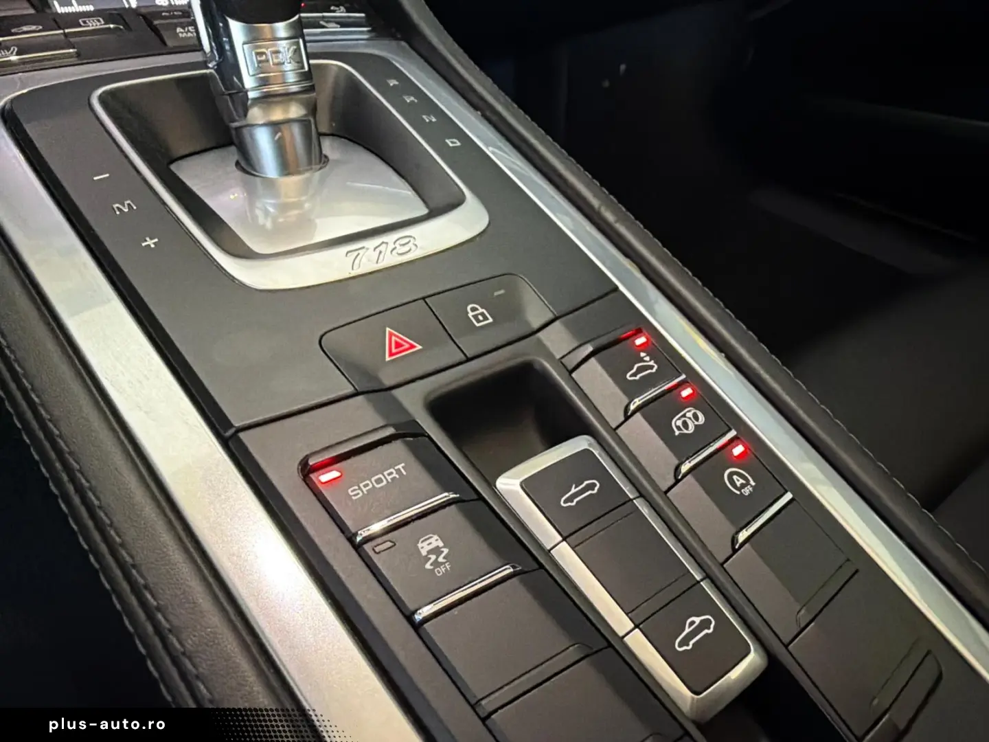 PORSCHE 718 Boxster S Cabrio 1.HAND BOSE NAVI LED