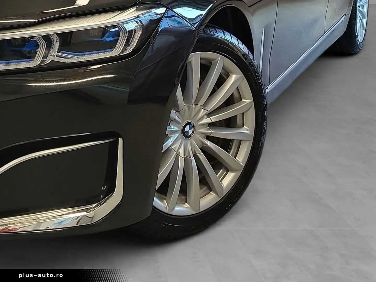 BMW 740d xDrive Standheizung Massage AHK Harman K