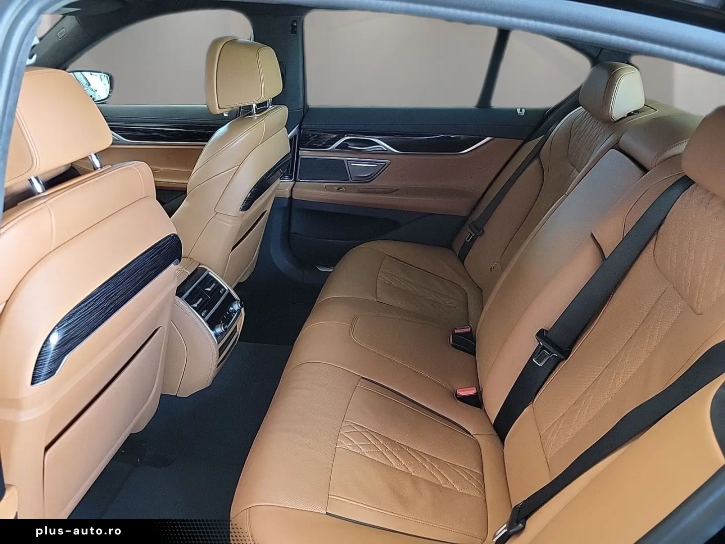 BMW 740d xDrive Standheizung Massage AHK Harman K