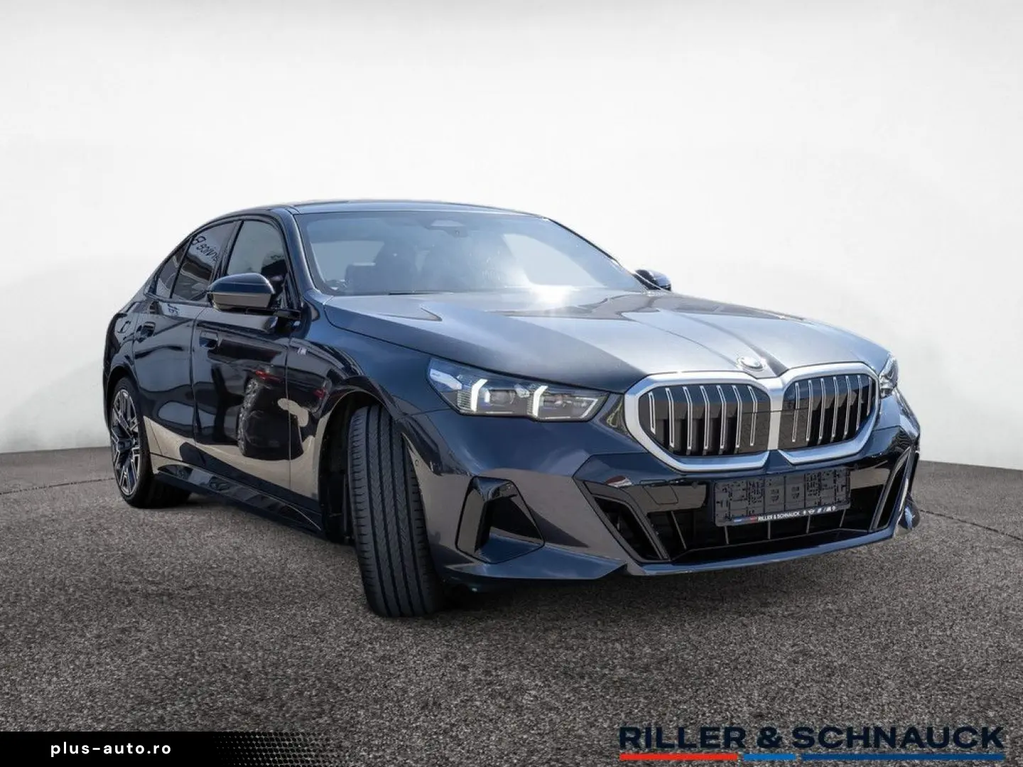 BMW 520i M-Sport H K ACC HUD SITZBELÜFTUNG PANO 360