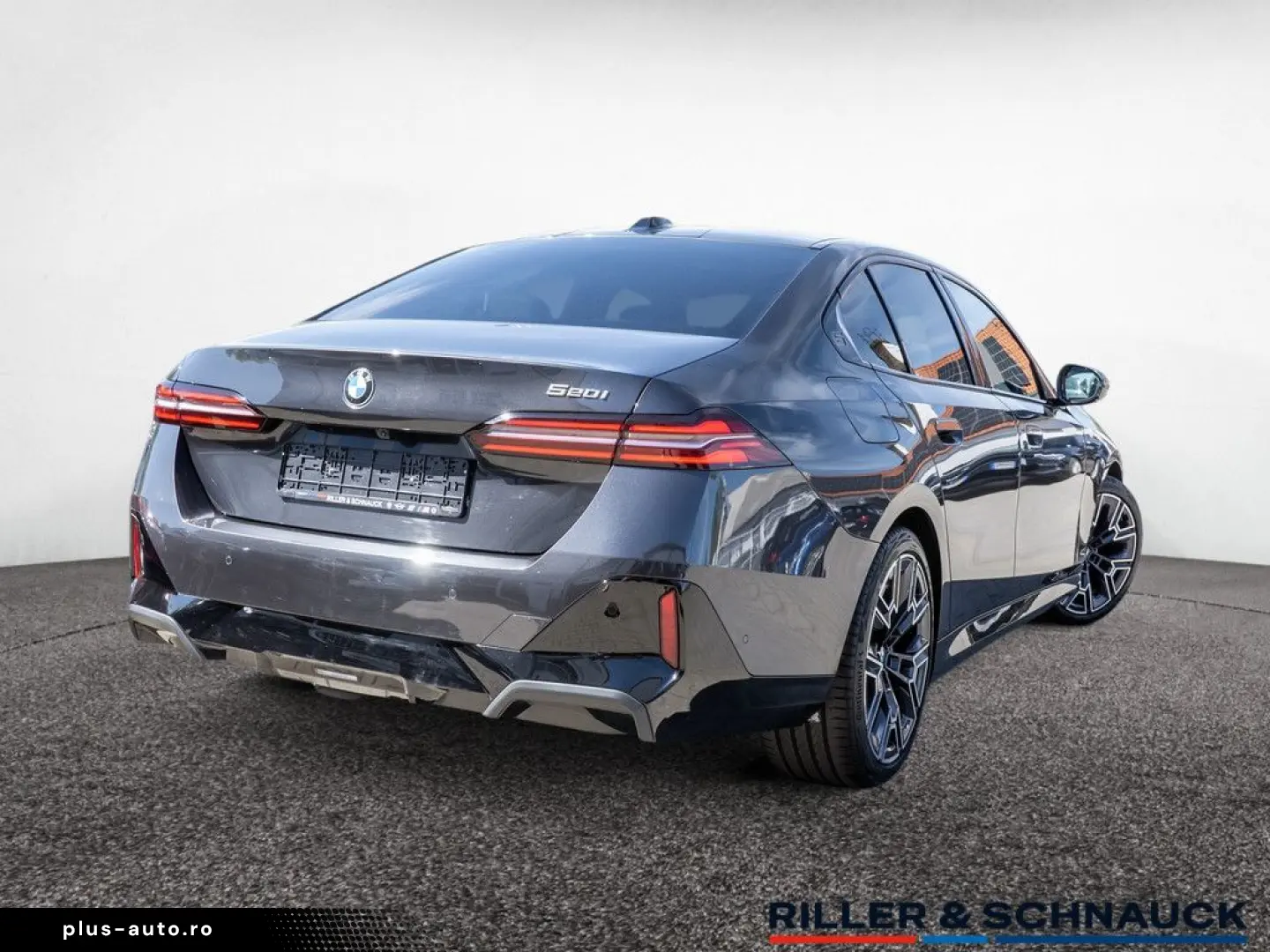 BMW 520i M-Sport H K ACC HUD SITZBELÜFTUNG PANO 360