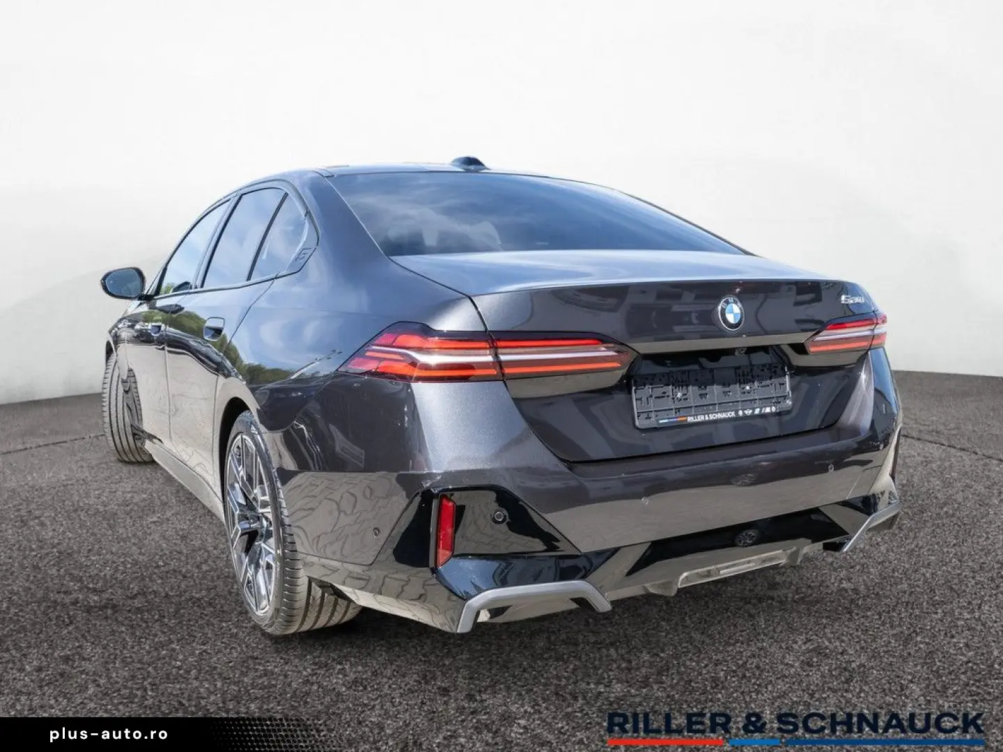 BMW 520i M-Sport H K ACC HUD SITZBELÜFTUNG PANO 360