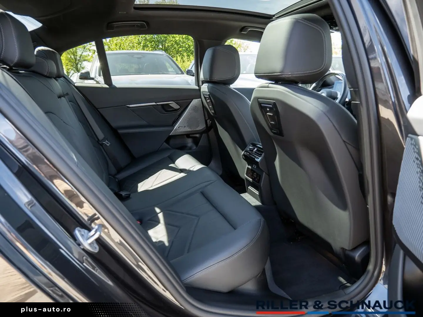 BMW 520i M-Sport H K ACC HUD SITZBELÜFTUNG PANO 360