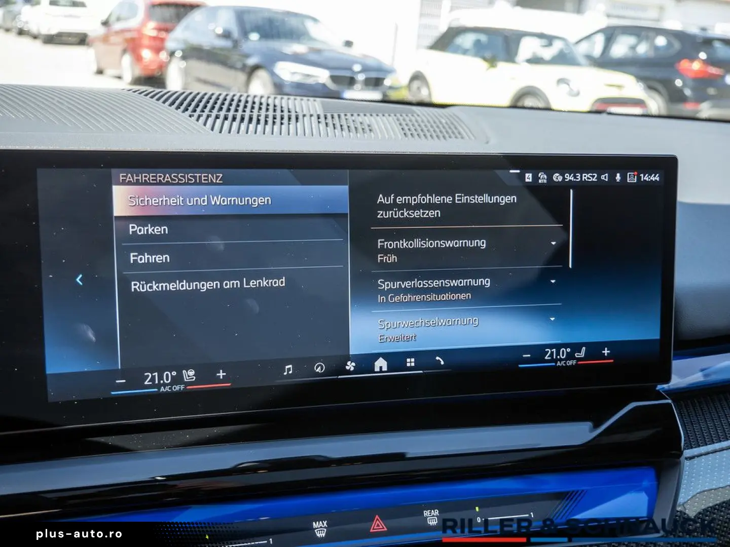 BMW 520i M-Sport H K ACC HUD SITZBELÜFTUNG PANO 360