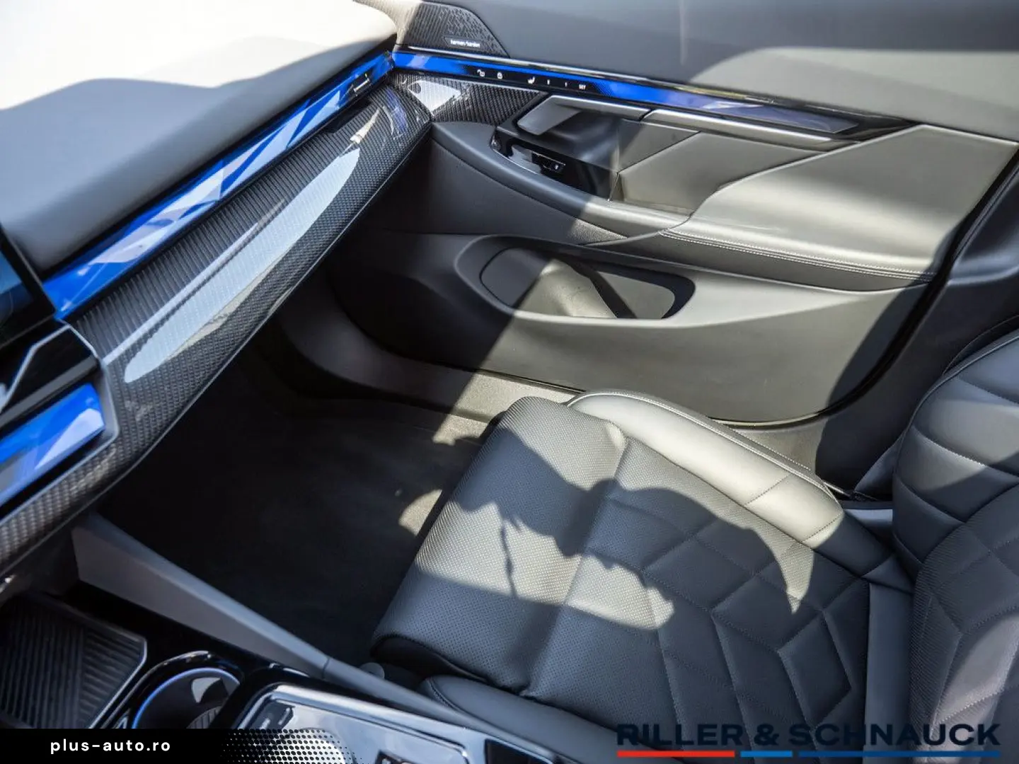 BMW 520i M-Sport H K ACC HUD SITZBELÜFTUNG PANO 360