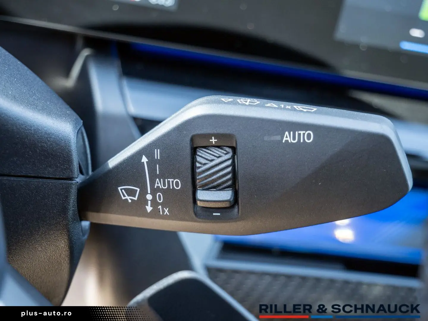 BMW 520i M-Sport H K ACC HUD SITZBELÜFTUNG PANO 360