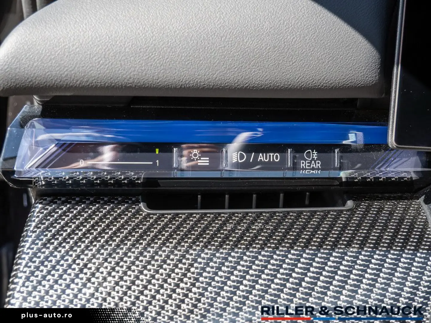 BMW 520i M-Sport H K ACC HUD SITZBELÜFTUNG PANO 360