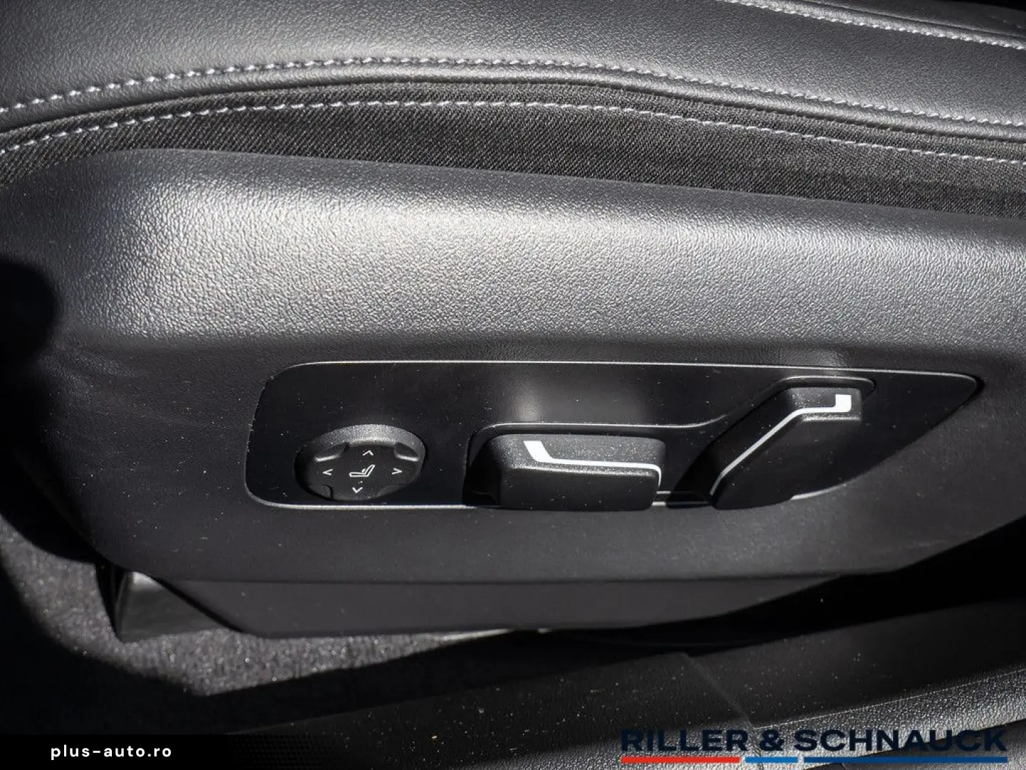 BMW 520i M-Sport H K ACC HUD SITZBELÜFTUNG PANO 360