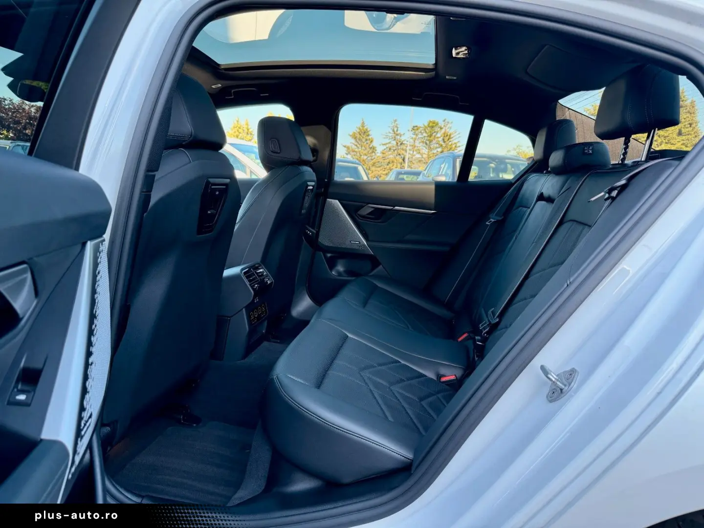 BMW 520d Limo M-Sport 360  PANO ICONIC HARMAN 20