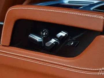 BMW 760Li XDrive 6.6L 585PS  V12 Excellence
