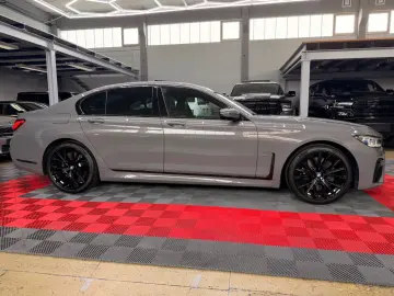 BMW 740 d xDrive M Sport HUD Sitzbelüftung B&W Laser