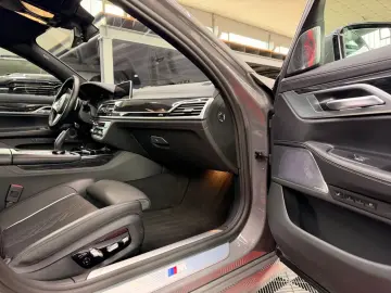 BMW 740 d xDrive M Sport HUD Sitzbelüftung B&W Laser
