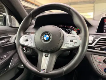 BMW 740 d xDrive M Sport HUD Sitzbelüftung B&W Laser