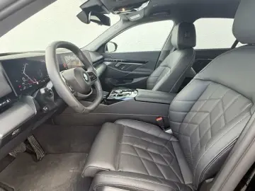 BMW 520d SAG SHZ LED  360 S-LÜFT 4xAC&SH LHZ K-ZUG