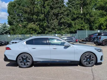 BMW 550e xDr.M Sport IntAktL.AutoBahnAss.M Sitze AHK