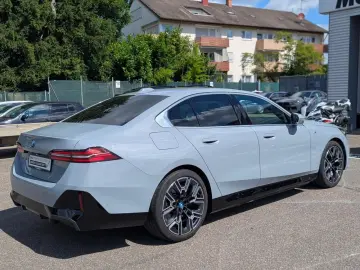 BMW 550e xDr.M Sport IntAktL.AutoBahnAss.M Sitze AHK