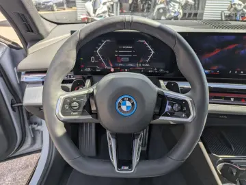 BMW 550e xDr.M Sport IntAktL.AutoBahnAss.M Sitze AHK