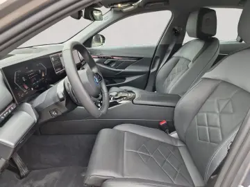 BMW 550e xDrive