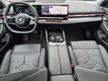 BMW 550e xDrive